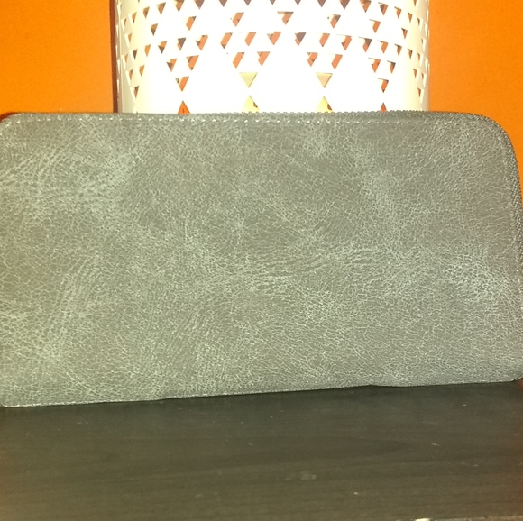 Maurice's Wallet - Picture 3 of 3